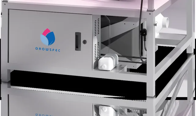 Pegma Omni-4 side profile showing rack height aeroponic bucket positions and LED frame structure